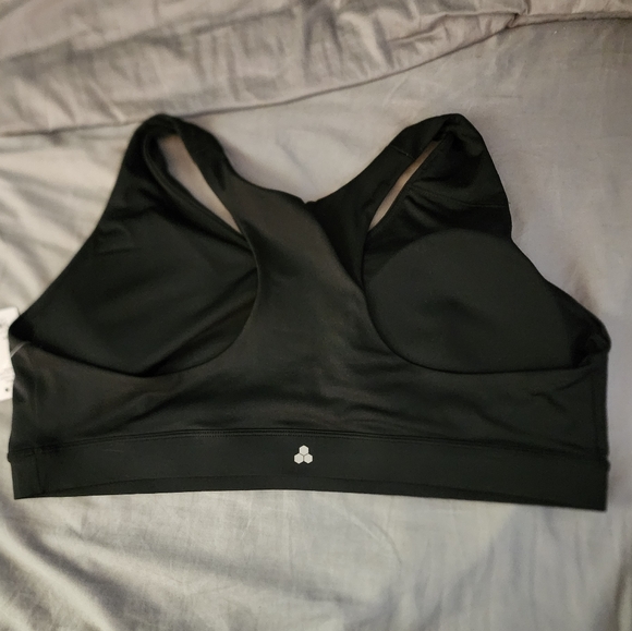 Plus Size Tek Gear® Medium Support V-Neck Sports Bra - Picture 2 of 3